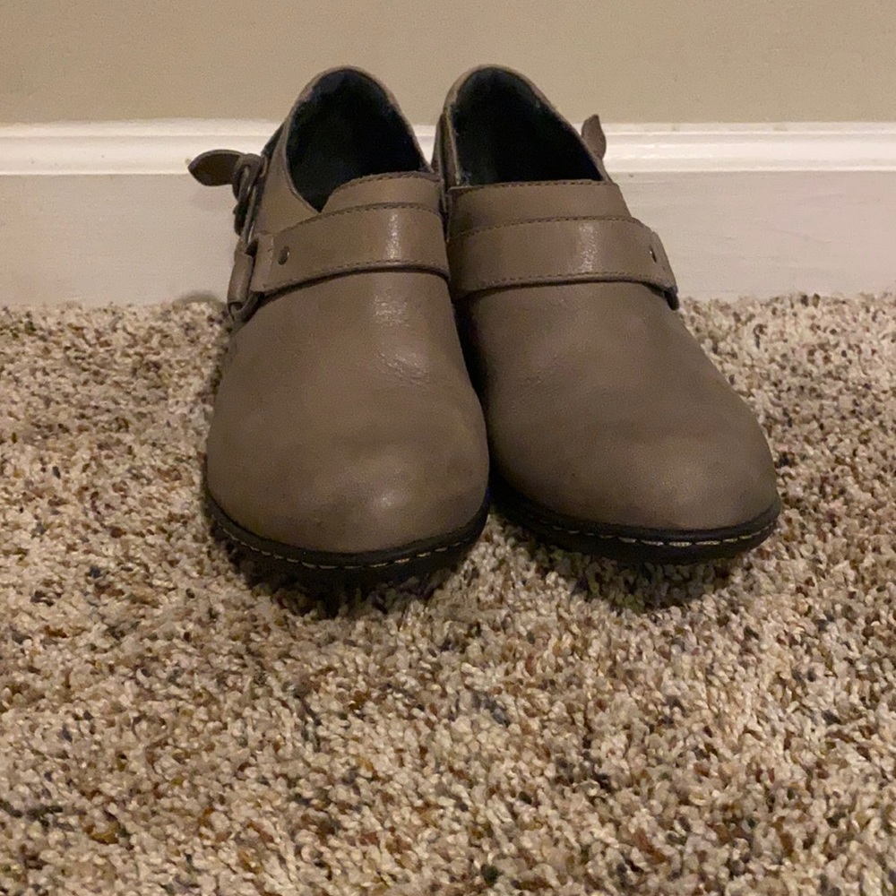 Born leather ankle boot, women’s 8.5, gray and black